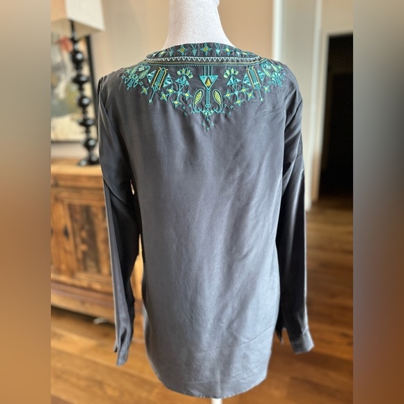 Sigrid Olsen Embroidered V-Neck Tunic 100% Charcoal Navy Silk bohemian boho - Picture 6 of 12